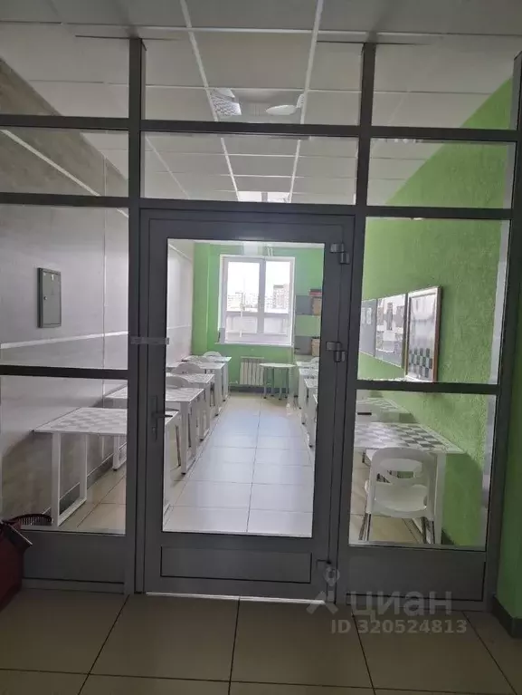 Помещение свободного назначения в Татарстан, Нижнекамск ул. 30 лет ... - Фото 0