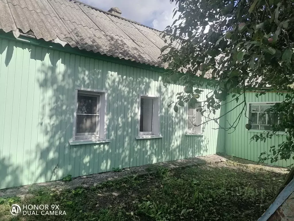 Дом в Липецкая область, Добринский район, Хворостянский сельсовет, с. ... - Фото 1