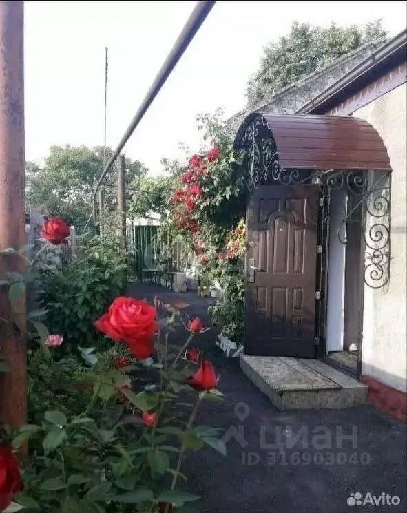 4-к кв. Белгородская область, Валуйки ул. Демьяна Бедного, 10 (99.8 м) - Фото 0
