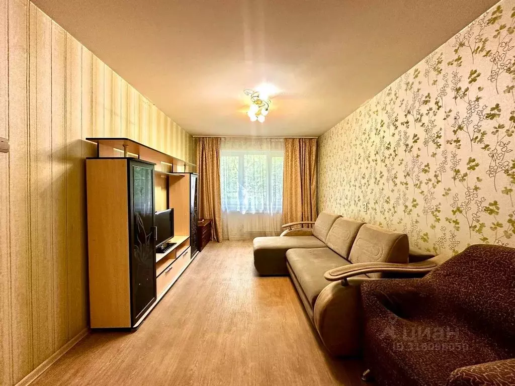 2-к кв. Красноярский край, Красноярск ул. Академгородок, 10 (45.0 м) - Фото 1