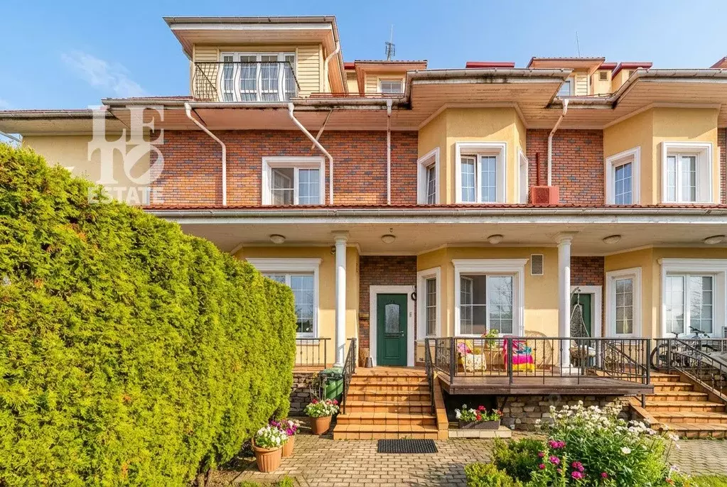 Таунхаус в Московская область, Красногорск городской округ, с. ... - Фото 0