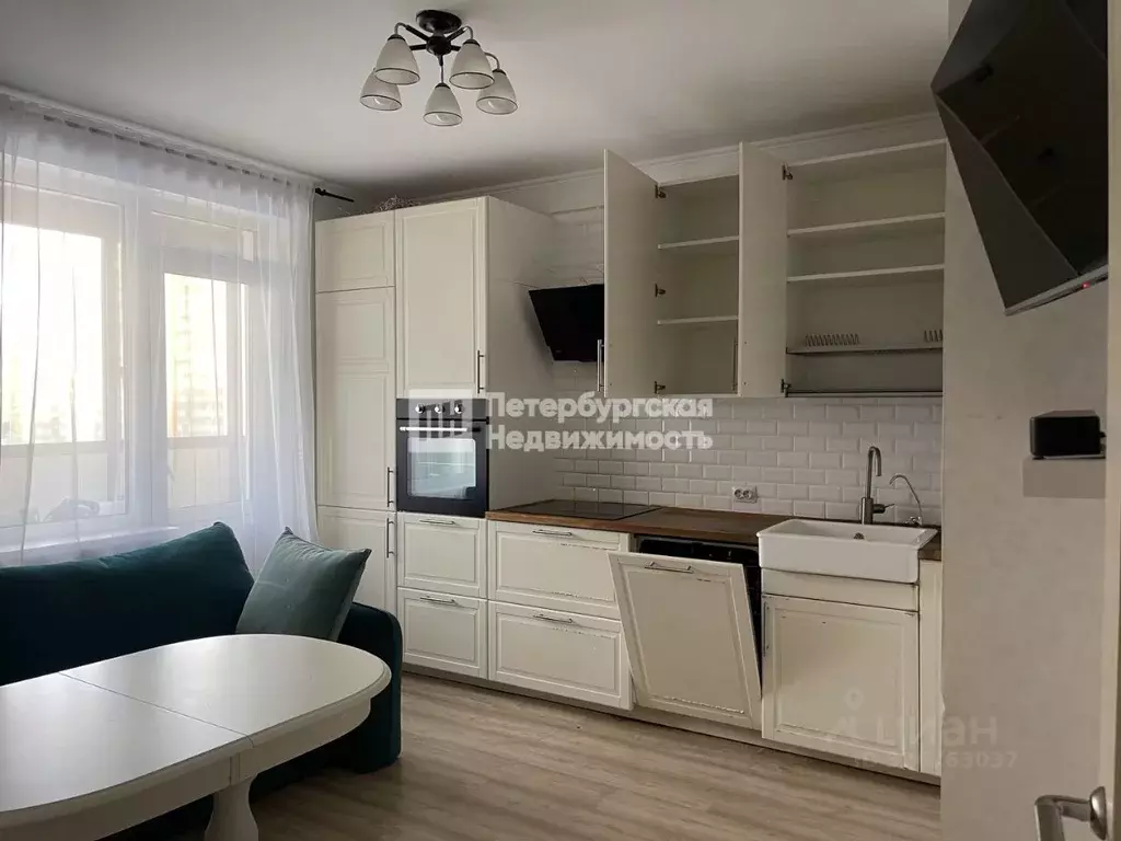 2-к кв. Ленинградская область, Мурино Всеволожский район, бул. ... - Фото 2