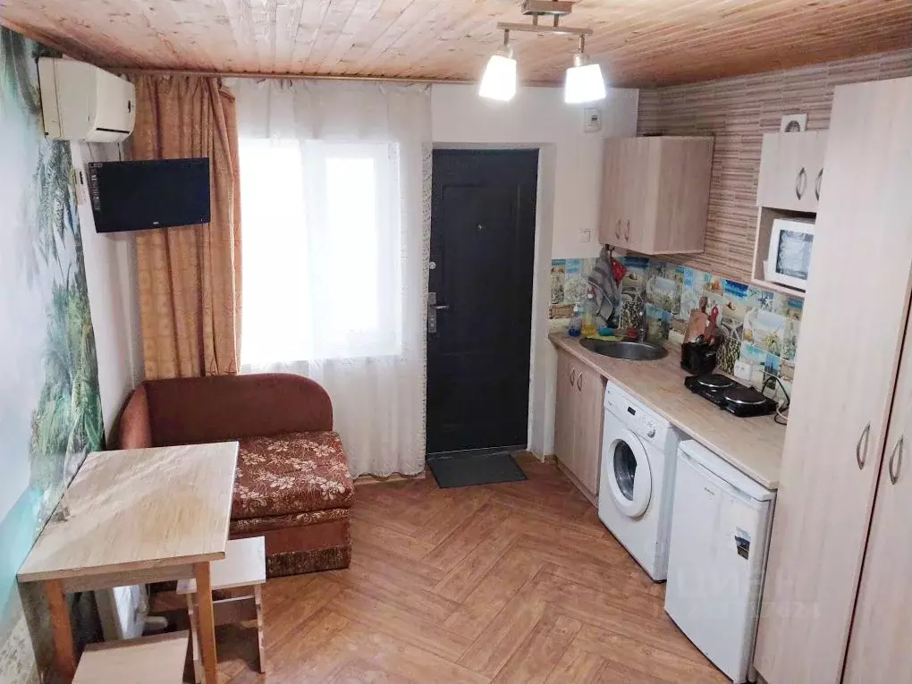 Дом в Крым, Феодосия ул. Энгельса (18 м) - Фото 1