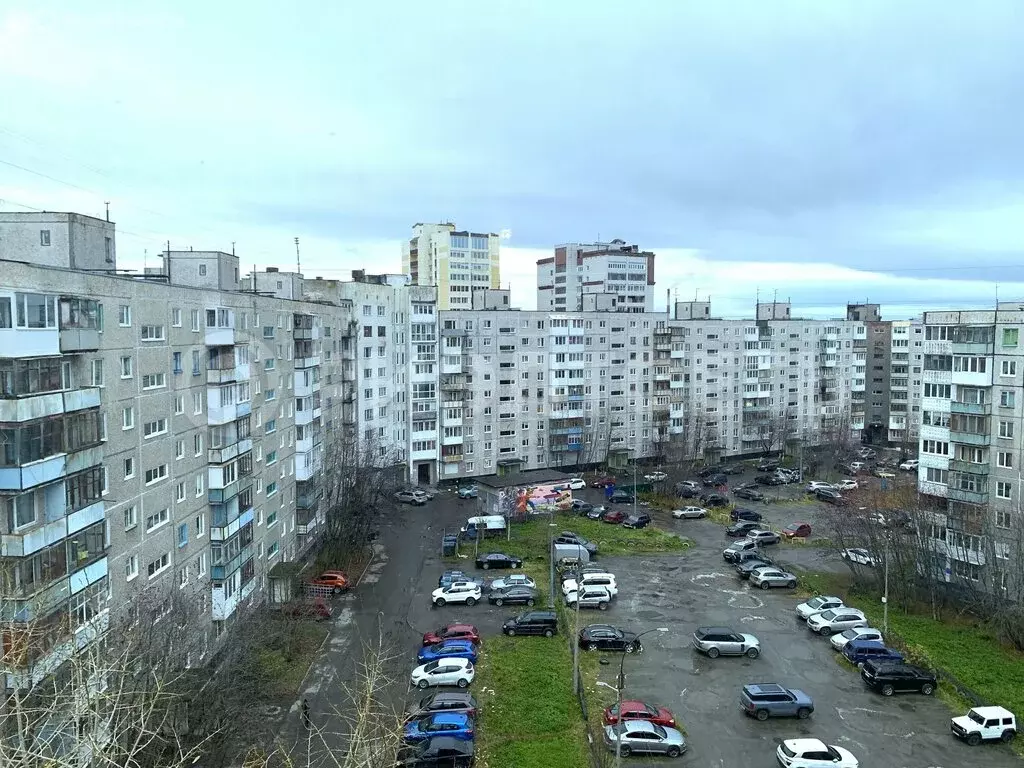 3-комнатная квартира: Мурманск, улица Беринга, 12 (53 м) - Фото 1