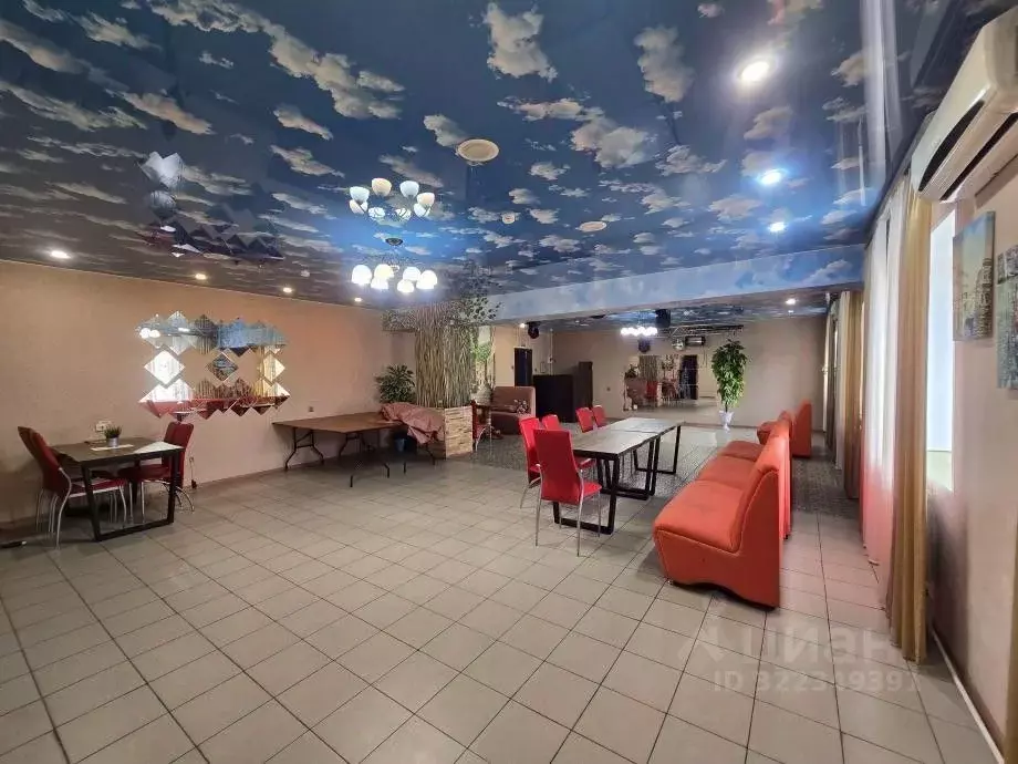 Помещение свободного назначения в Татарстан, Зеленодольск ул. ... - Фото 1