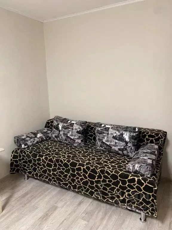 1-к кв. Челябинская область, Златоуст 3-й микрорайон проспекта имени ... - Фото 2