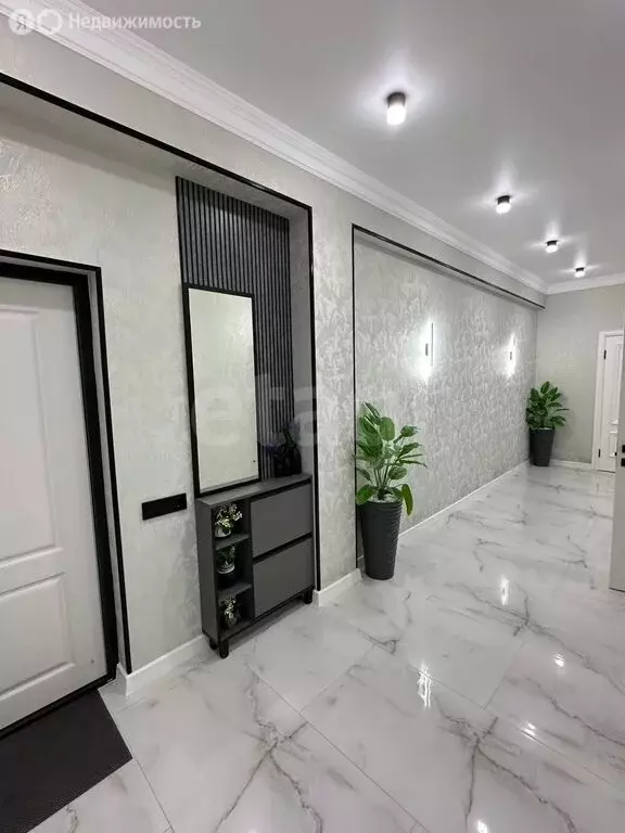 2-комнатная квартира: Магас, улица Мочко Базоркина, 18А (88 м) - Фото 1