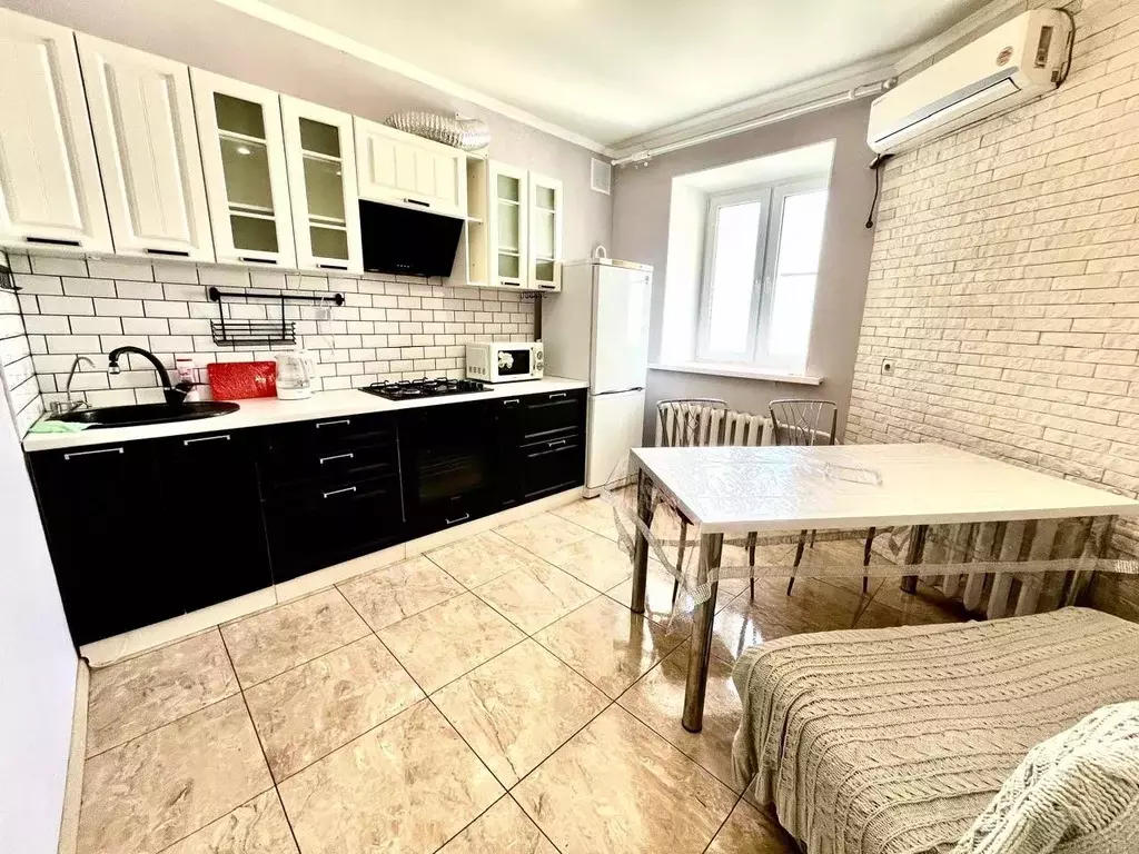 1-к кв. Астраханская область, Астрахань ул. Куликова, 67В (50.0 м) - Фото 2