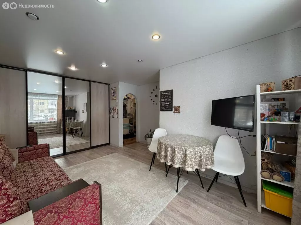 2-комнатная квартира: Ирбит, улица Александра Матросова, 12 (43.5 м) - Фото 1