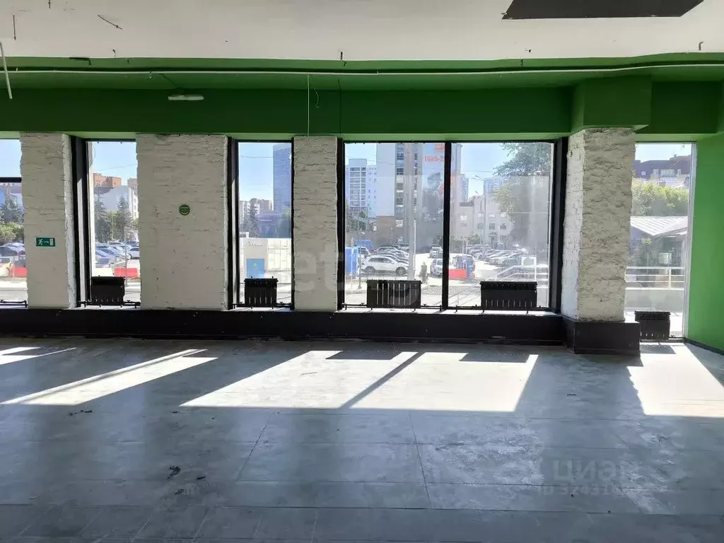 Торговая площадь в Тюменская область, Тюмень ул. Ленина, 57 (302 м) - Фото 1