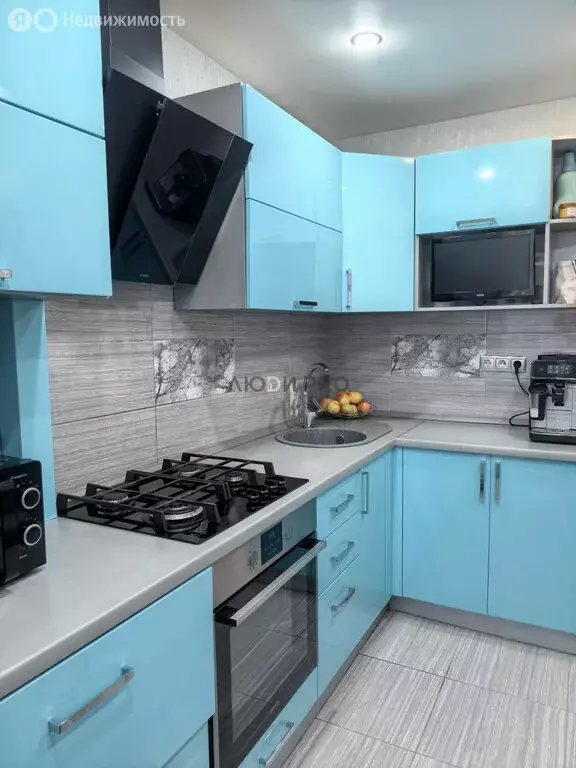 2-комнатная квартира: Энгельс, улица Ломоносова, 37 (50 м) - Фото 1