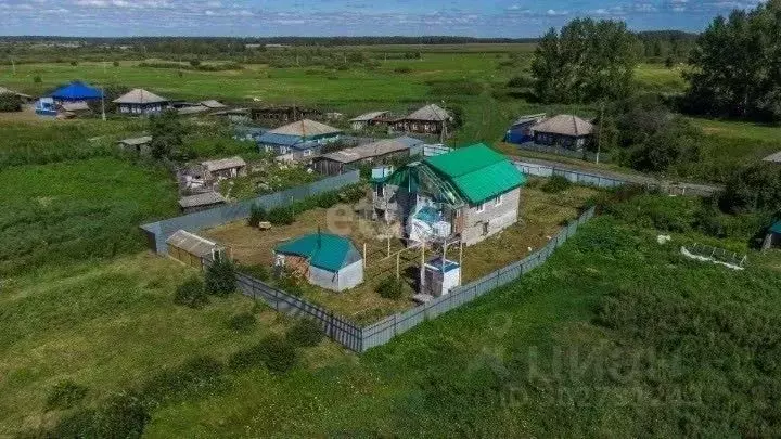 Дом в Тюменская область, с. Исетское ул. Юбилейная (84 м) - Фото 0