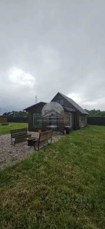 Дом в Новгородская область, Новгородский район, Савинское с/пос, д. ... - Фото 1