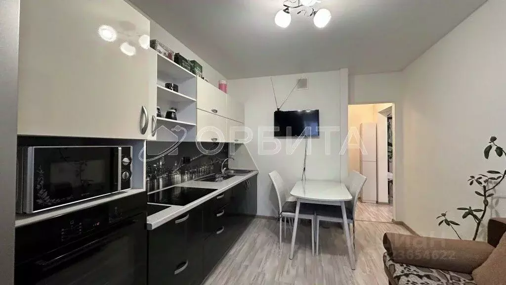 1-к кв. Тюменская область, Тюмень ул. Александра Протозанова, 10 (39.0 ... - Фото 2