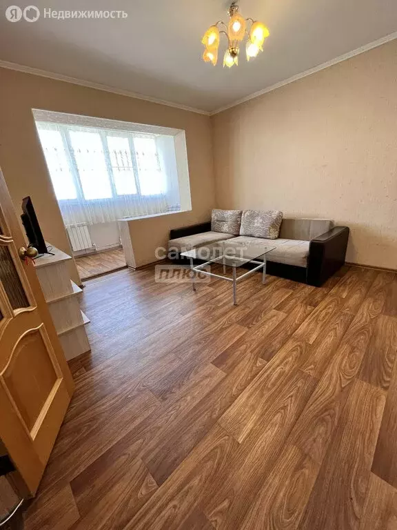 3-комнатная квартира: Астрахань, улица Бориса Алексеева, 67 (66.4 м) - Фото 1