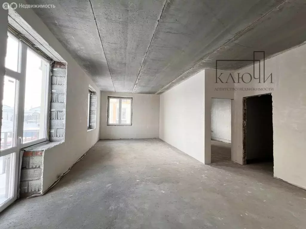 3-комнатная квартира: Магнитогорск, Сочинская улица, 5 (100 м) - Фото 1