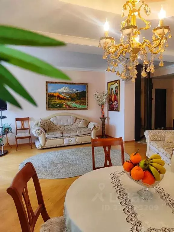 2-к кв. Ставропольский край, Кисловодск ул. Кирова, 33 (72.0 м) - Фото 0