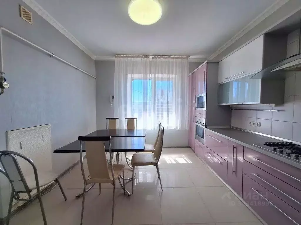 Дом в Крым, Симферопольский район, Чистенское с/пос, с. Левадки ул. ... - Фото 1