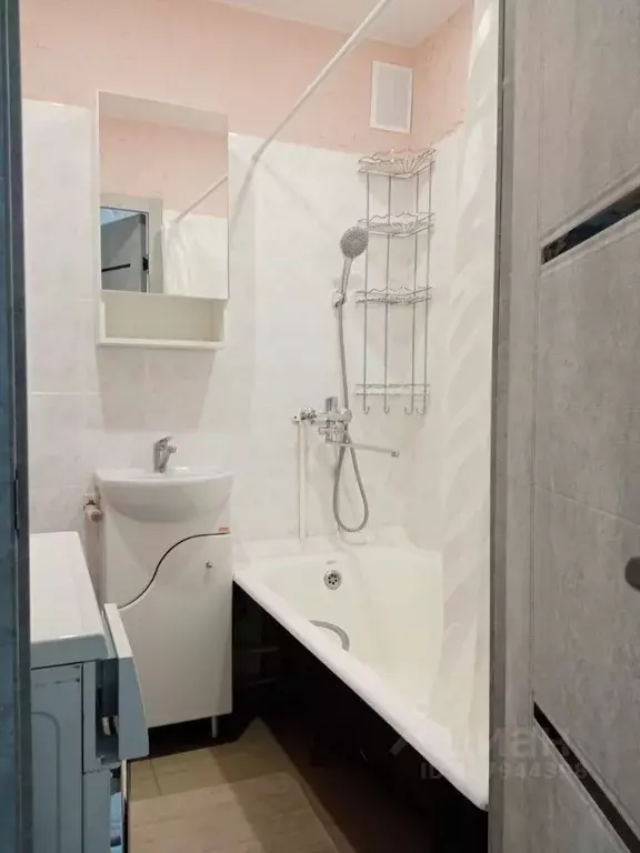 1-к кв. Пермский край, Пермь Монастырская ул., 93 (31.5 м) - Фото 2