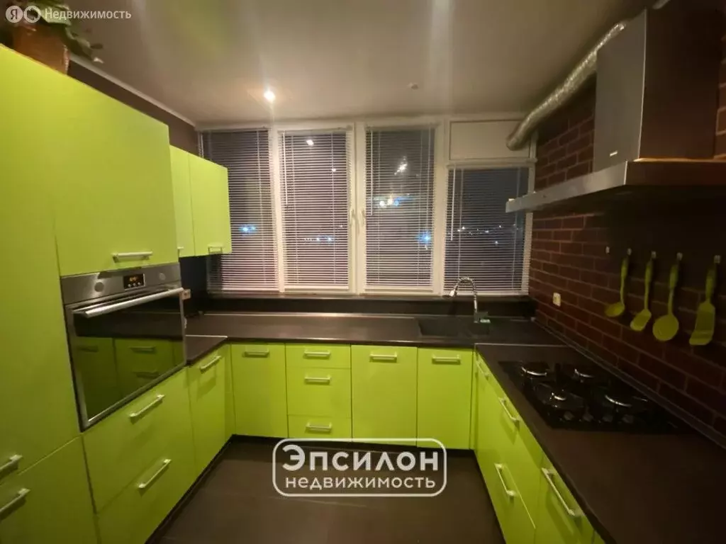 3-комнатная квартира: Курск, проспект Хрущёва, 22 (64 м) - Фото 1