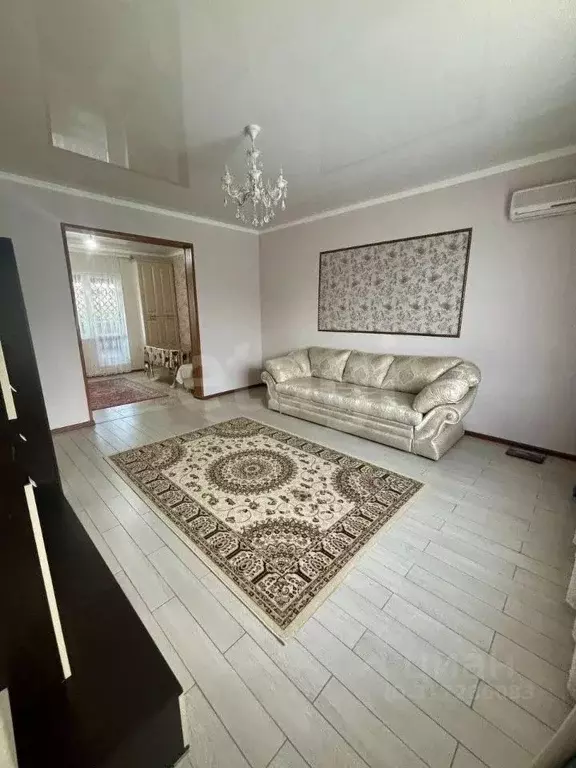 Таунхаус в Оренбургская область, Оренбургский район, с. Каменноозерное ... - Фото 1