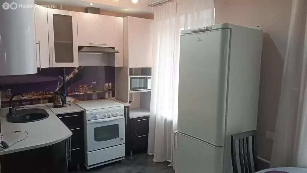 3-комнатная квартира: Волгоград, улица Дзержинского, 38 (54.5 м) - Фото 2