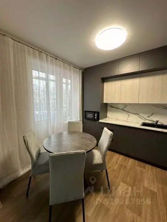 3-к кв. Красноярский край, Красноярск ул. Елены Стасовой, 48А (78.0 м) - Фото 0