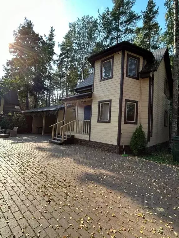 Дом в Санкт-Петербург пос. Комарово, ул. Пушкина, 14 (100 м) - Фото 1