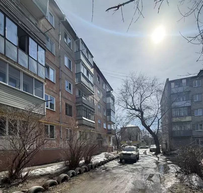 2-к кв. Алтайский край, Барнаул ул. Эмилии Алексеевой, 44 (43.4 м) - Фото 1