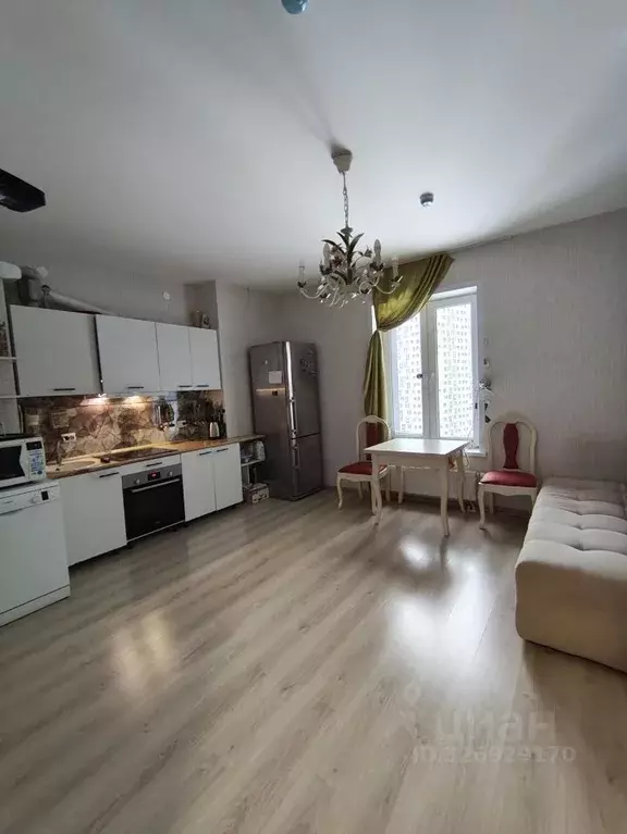 3-к кв. Пермский край, Пермь ул. Революции, 52В (70.0 м) - Фото 1