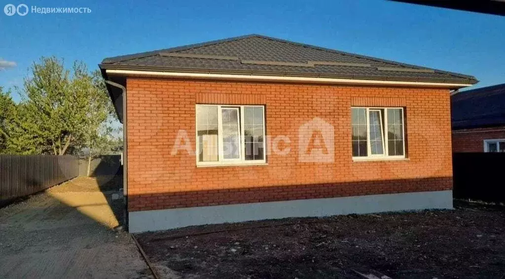 Дом в Тимашевск, микрорайон Индустриальный (75 м) - Фото 1