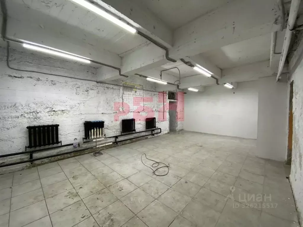 Помещение свободного назначения в Курганская область, Курган ул. ... - Фото 1