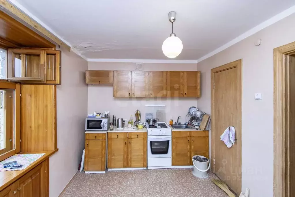 3-к кв. Тюменская область, Тюмень Антипино мкр, ул. Александра ... - Фото 0