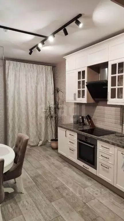 2-к кв. Пермский край, Пермь ул. Революции, 52В (62.0 м) - Фото 1