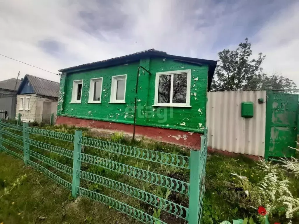 Дом в Белгородская область, Волоконовский район, Староивановское ... - Фото 1