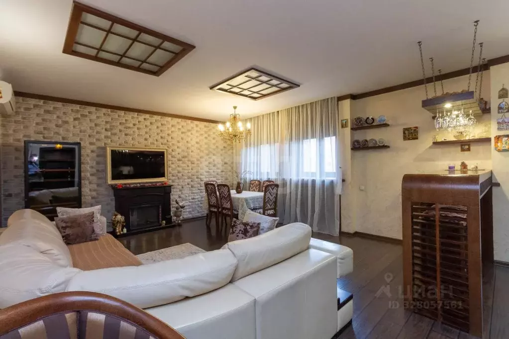 2-к кв. Красноярский край, Красноярск ул. Толстого, 17 (69.0 м) - Фото 1