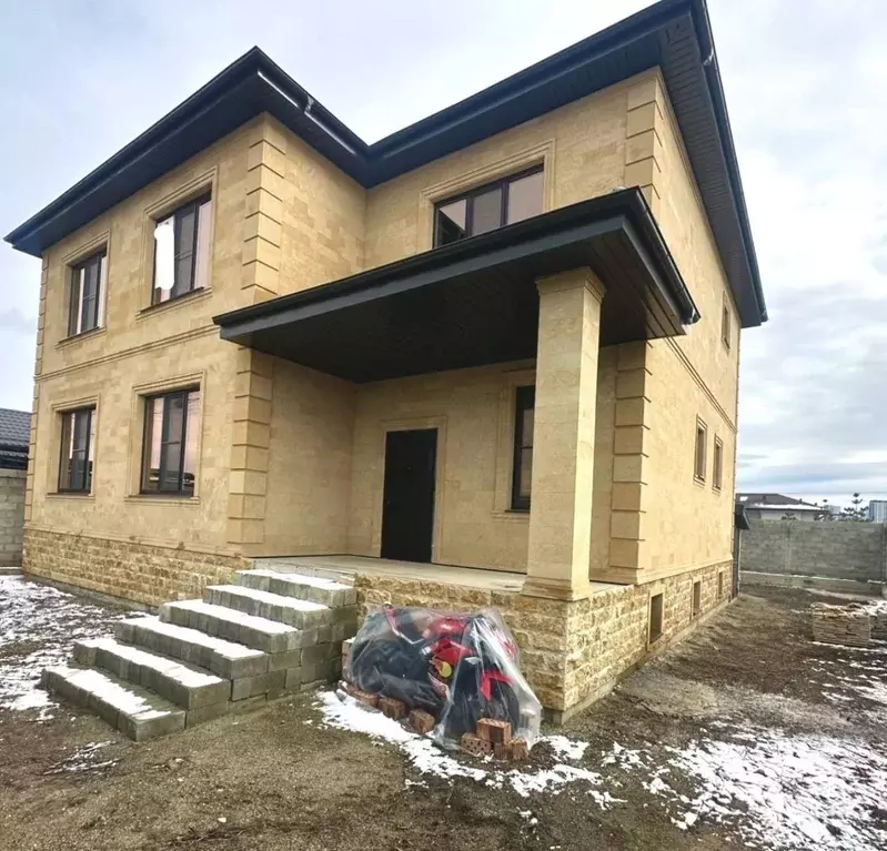 Дом в Ставропольский край, Ставрополь ул. Григория Крамаренко, 12 (265 ... - Фото 1