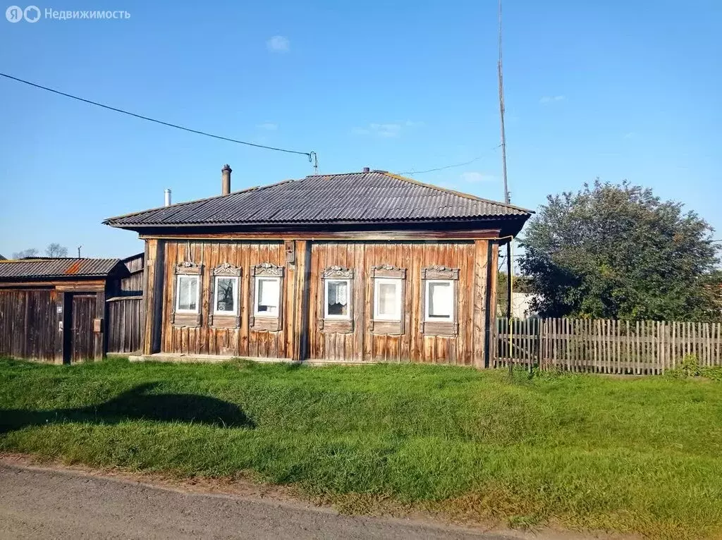 Дом в Тюменская область, Исетский муниципальный округ, село Бобылево ... - Фото 1
