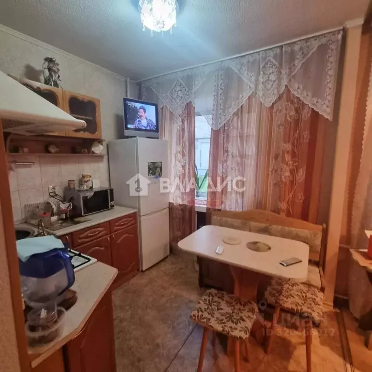 2-к кв. Владимирская область, Владимир ул. Усти-на-Лабе, 15 (46.0 м) - Фото 0