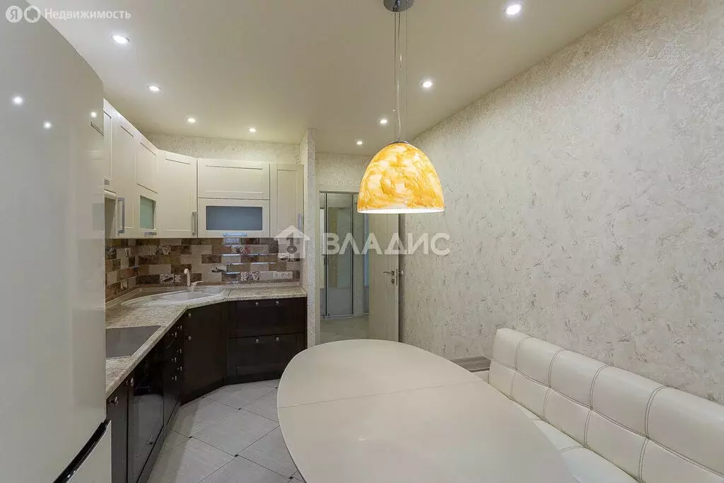 3-комнатная квартира: Владимир, улица Нижняя Дуброва, 9 (87.7 м) - Фото 1