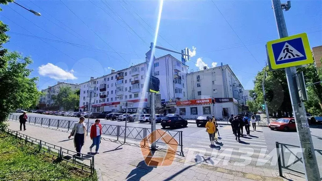 Сдам помещение на 1й линии с витражными окнами - Фото 1