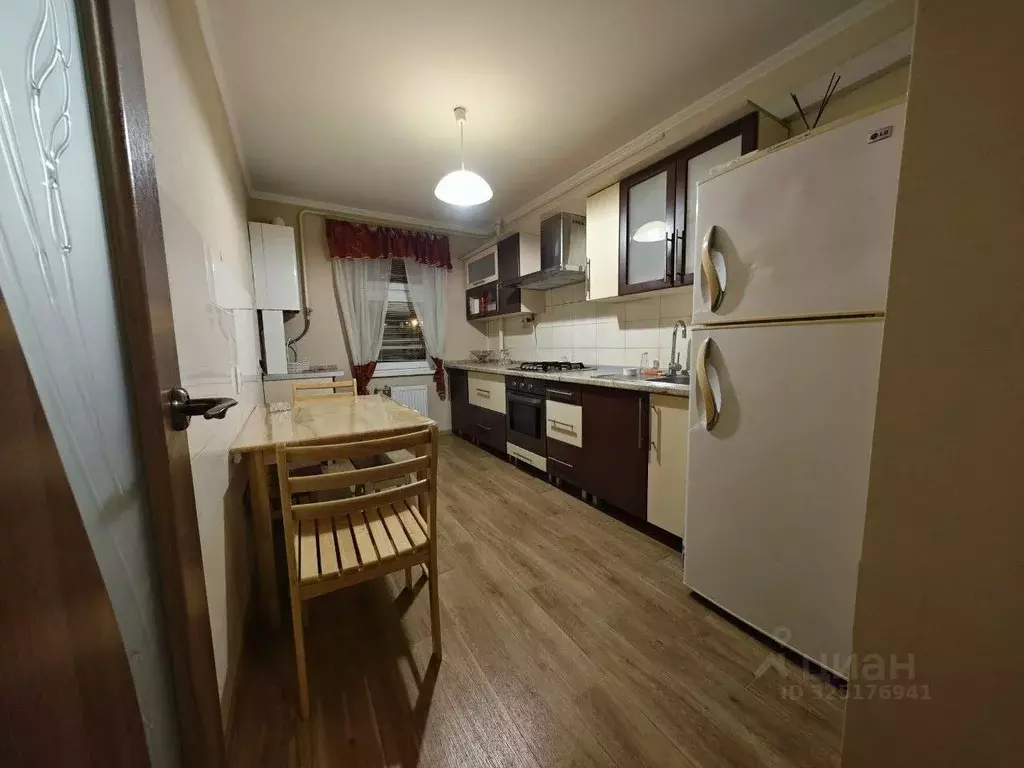 2-к кв. Севастополь ул. Хрусталева, 183 (63.0 м) - Фото 2