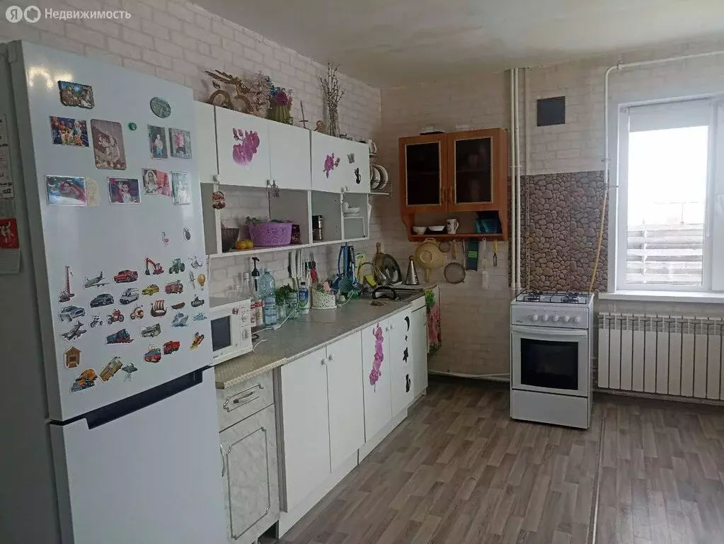 Дом в Омский район, Лузинское сельское поселение, посёлок Пятилетка, ... - Фото 1