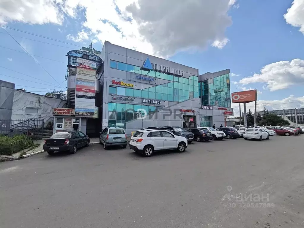 Помещение свободного назначения в Тверская область, Тверь просп. ... - Фото 1