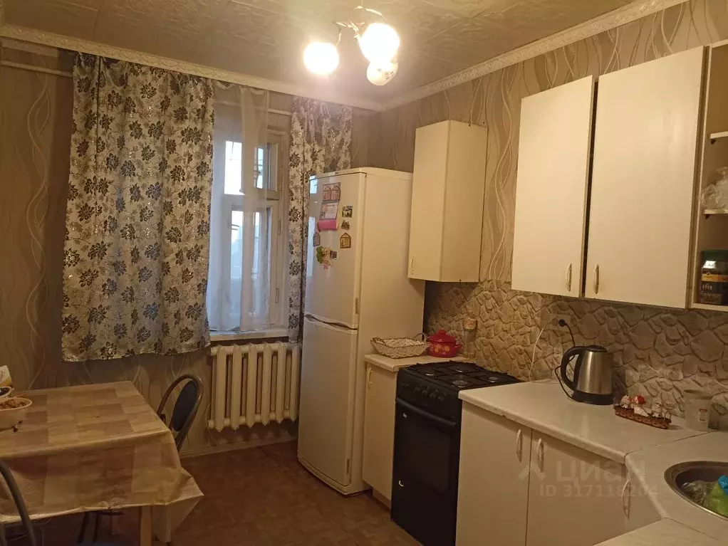 2-к кв. Пермский край, Пермь ул. Докучаева, 32 (56.0 м) - Фото 0