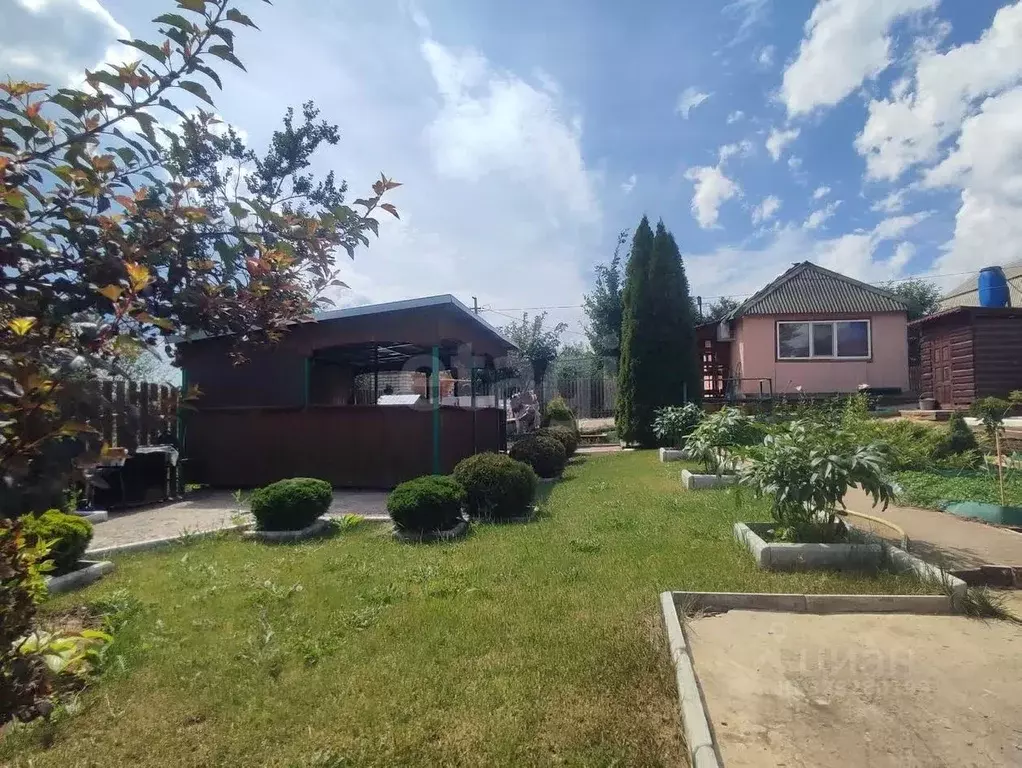 Дом в Саратовская область, Энгельсский район, Красноярское ... - Фото 1