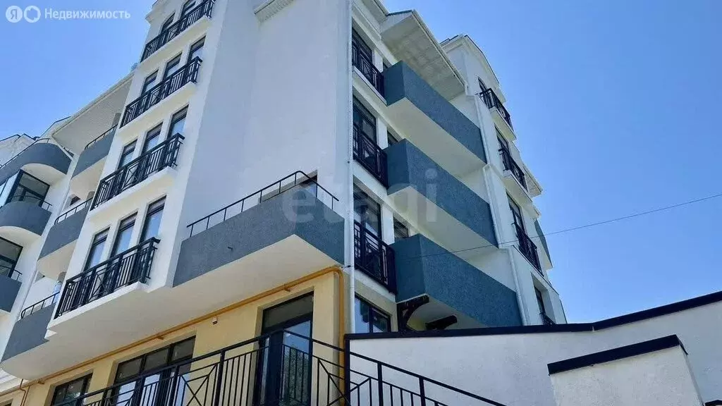 2-комнатная квартира: Севастополь, улица Гоголя, 15к1 (72.4 м) - Фото 1