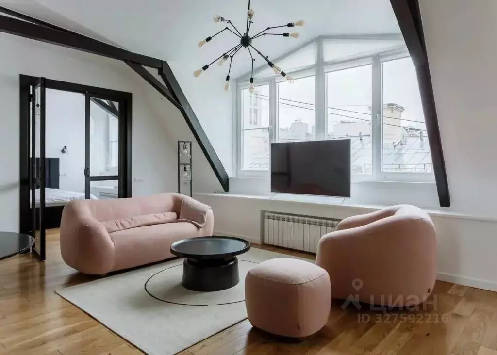 3-к кв. Москва ул. Петровка, 17С2 (100.0 м) - Фото 1