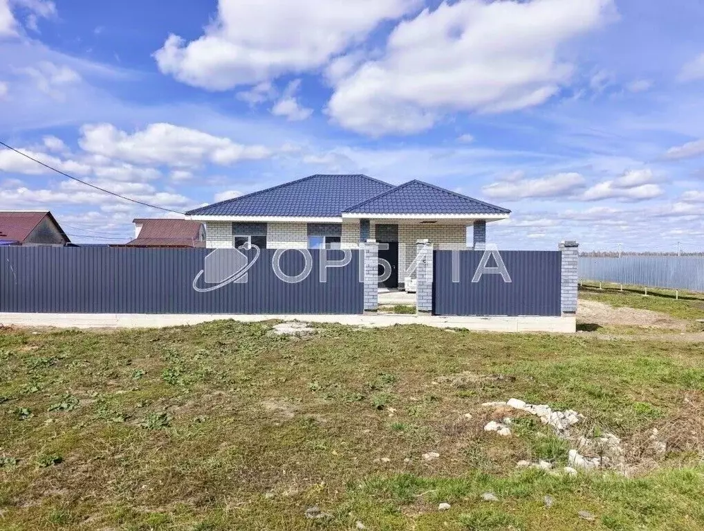 Дом в Тюменская область, Тюменский муниципальный округ, д. Нариманова ... - Фото 1