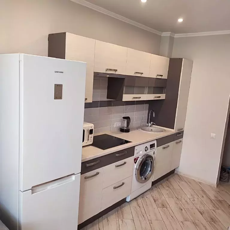 2-к кв. Калининградская область, Калининград ул. Александра Суворова, ... - Фото 0